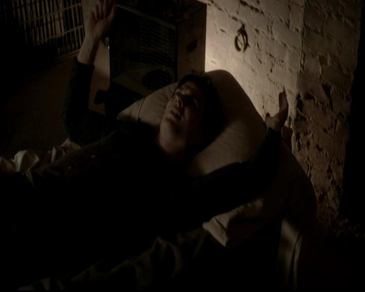 VampireDiariesWorld-dot-org_4x12AViewToAKill0724.jpg