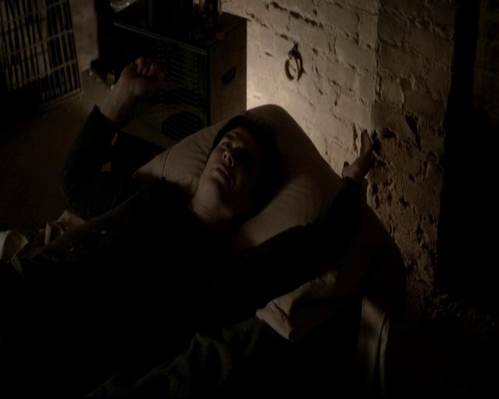 VampireDiariesWorld-dot-org_4x12AViewToAKill0725.jpg