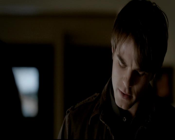 VampireDiariesWorld-dot-org_4x12AViewToAKill0923.jpg