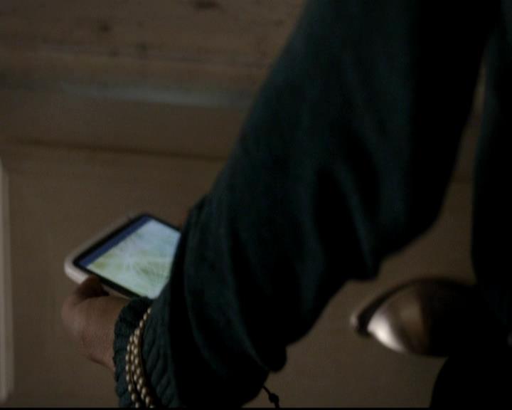 VampireDiariesWorld-dot-org_4x12AViewToAKill0931.jpg