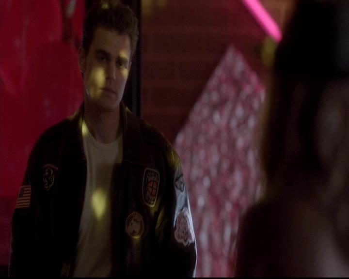 VampireDiariesWorld-dot-org_4x12AViewToAKill1227.jpg