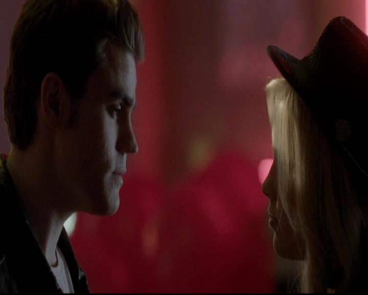 VampireDiariesWorld-dot-org_4x12AViewToAKill1238.jpg