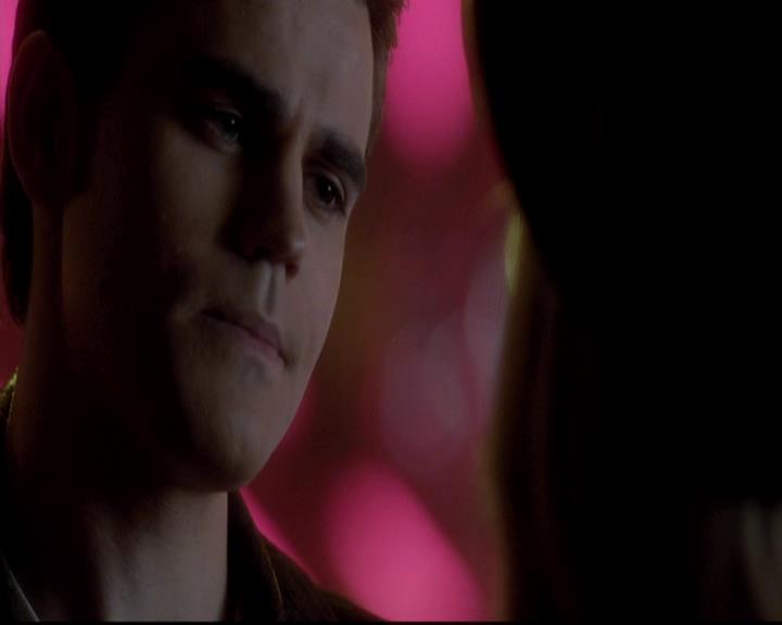 VampireDiariesWorld-dot-org_4x12AViewToAKill1251.jpg