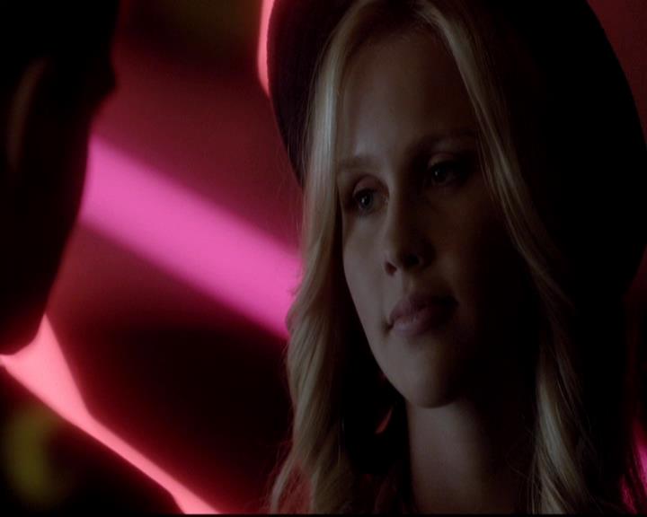 VampireDiariesWorld-dot-org_4x12AViewToAKill1252.jpg