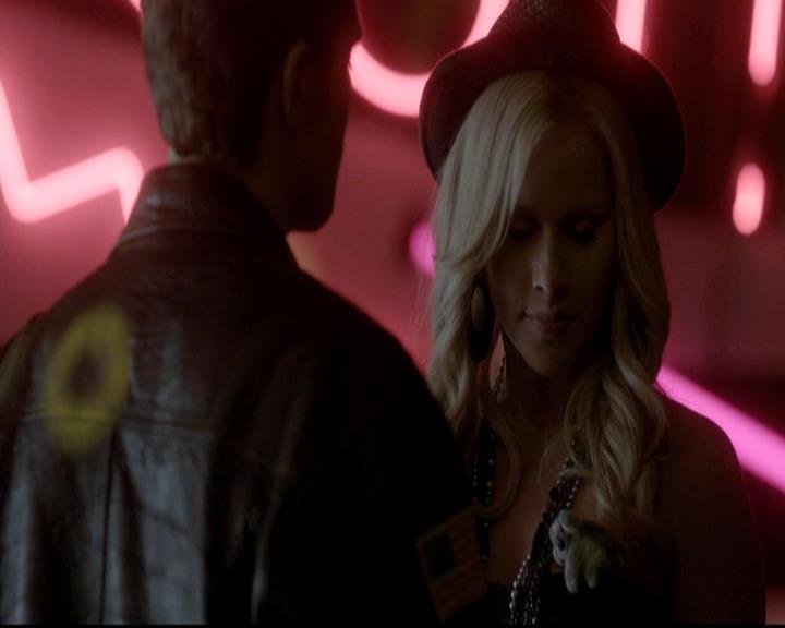 VampireDiariesWorld-dot-org_4x12AViewToAKill1272.jpg