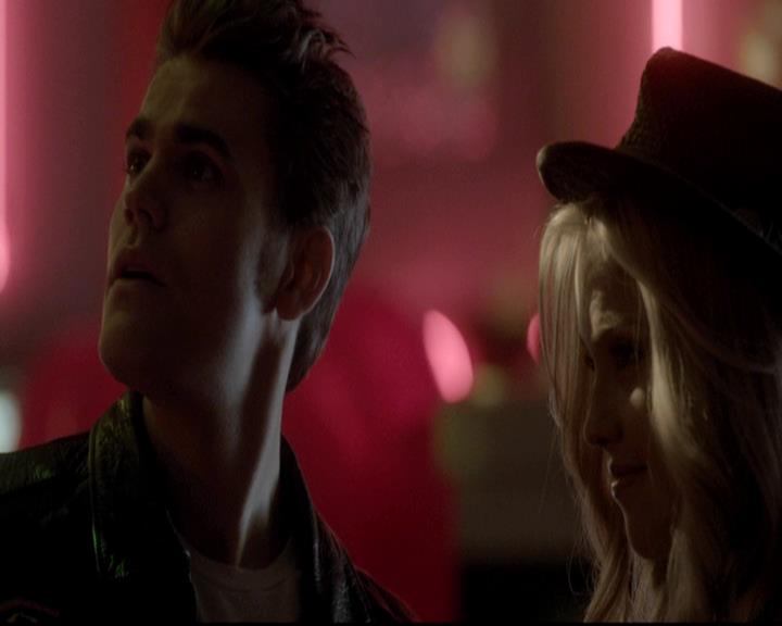 VampireDiariesWorld-dot-org_4x12AViewToAKill1276.jpg