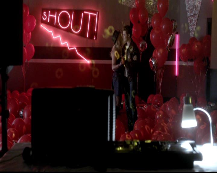 VampireDiariesWorld-dot-org_4x12AViewToAKill1289.jpg