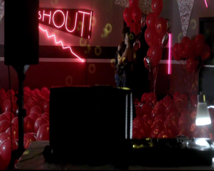 VampireDiariesWorld-dot-org_4x12AViewToAKill1291.jpg