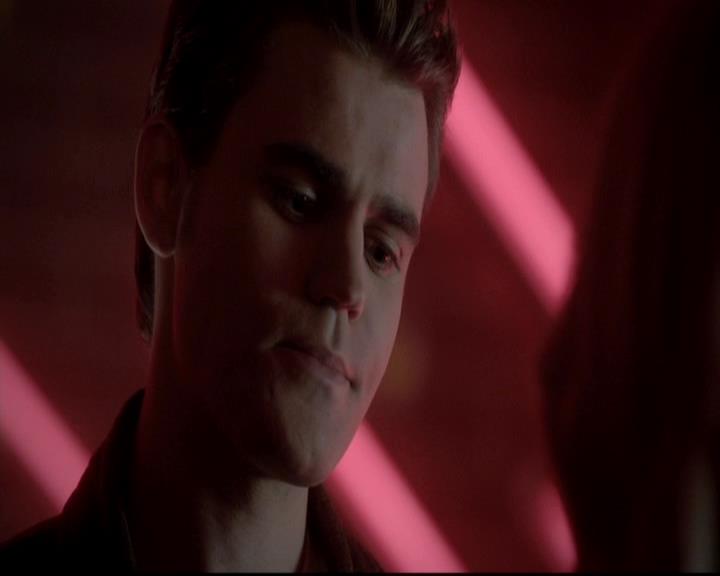 VampireDiariesWorld-dot-org_4x12AViewToAKill1611.jpg