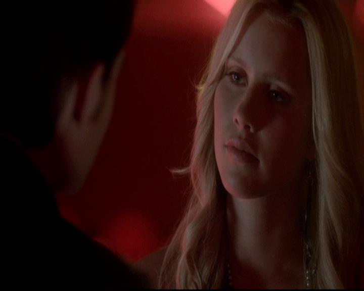 VampireDiariesWorld-dot-org_4x12AViewToAKill1623.jpg