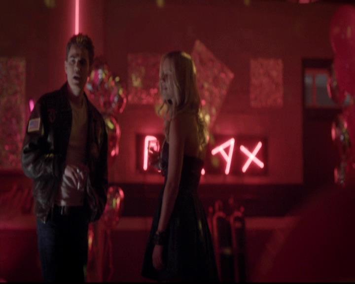 VampireDiariesWorld-dot-org_4x12AViewToAKill1626.jpg