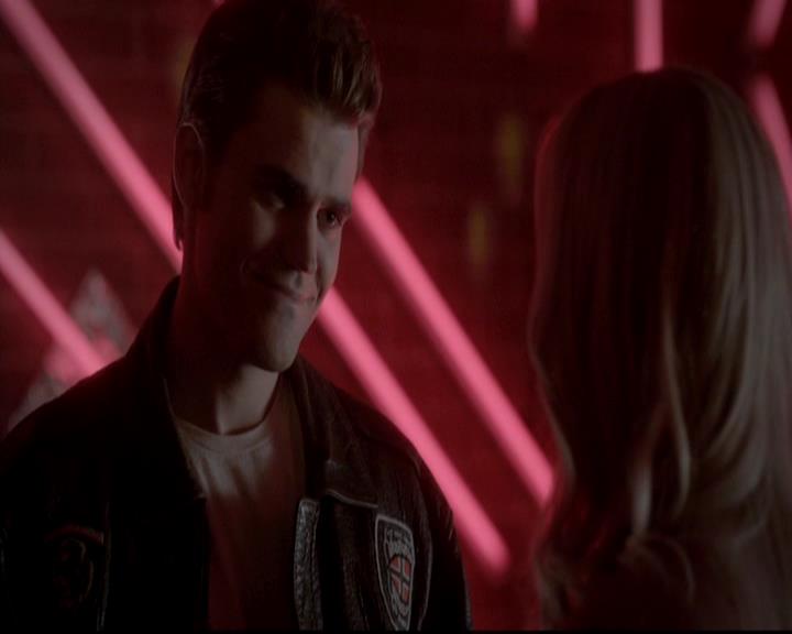 VampireDiariesWorld-dot-org_4x12AViewToAKill1630.jpg