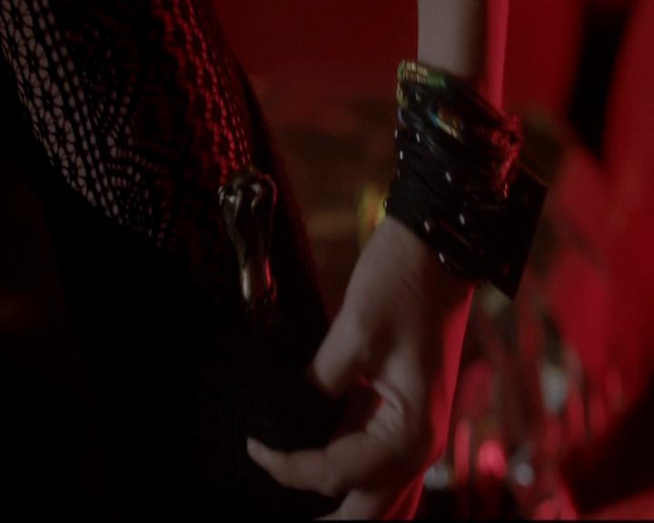 VampireDiariesWorld-dot-org_4x12AViewToAKill1634.jpg