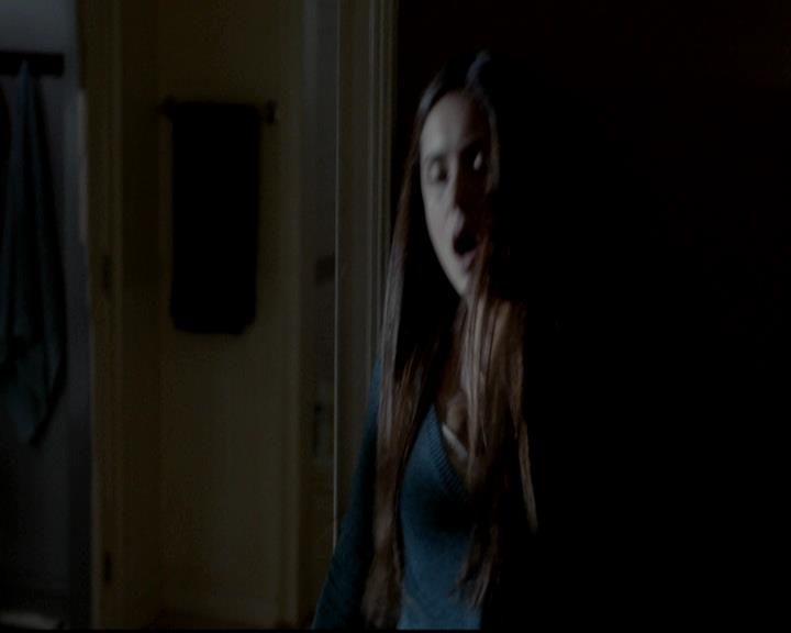 VampireDiariesWorld-dot-org_4x12AViewToAKill1699.jpg