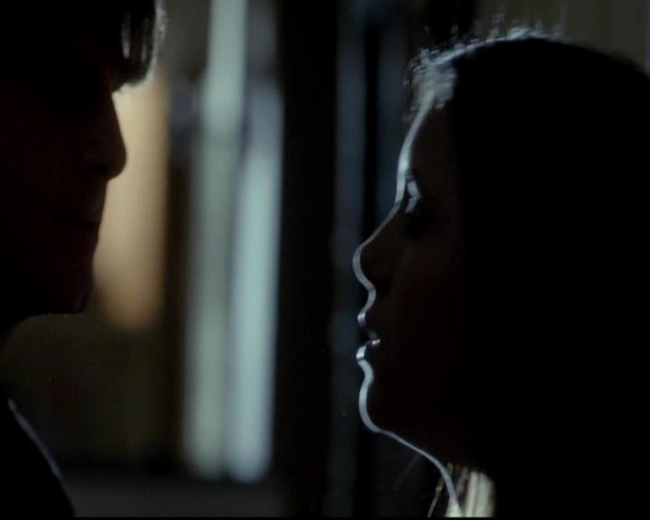 VampireDiariesWorld-dot-org_4x12AViewToAKill1705.jpg