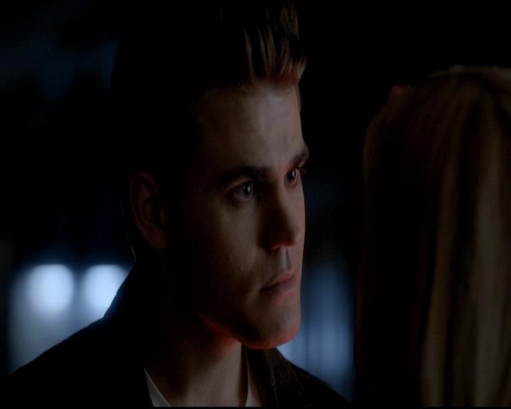 VampireDiariesWorld-dot-org_4x12AViewToAKill1755.jpg