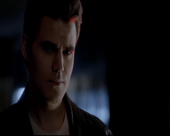 VampireDiariesWorld-dot-org_4x12AViewToAKill1774.jpg