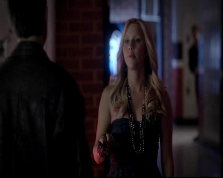 VampireDiariesWorld-dot-org_4x12AViewToAKill1784.jpg