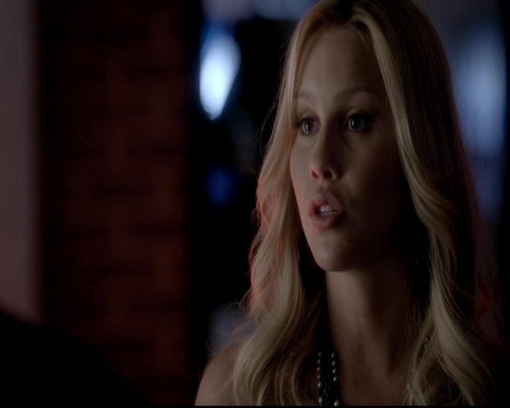 VampireDiariesWorld-dot-org_4x12AViewToAKill1806.jpg