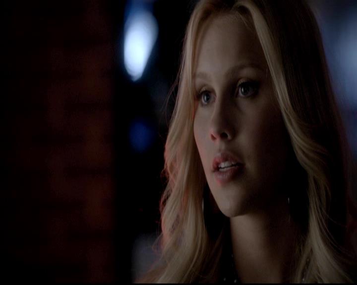 VampireDiariesWorld-dot-org_4x12AViewToAKill1811.jpg