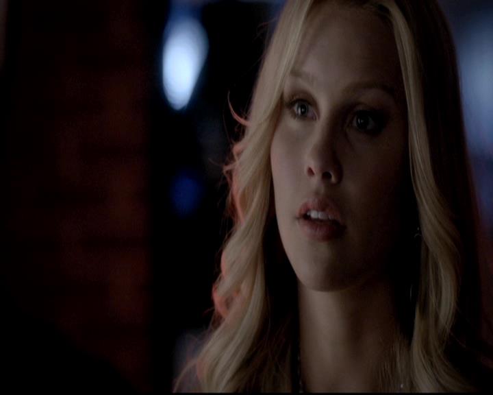 VampireDiariesWorld-dot-org_4x12AViewToAKill1819.jpg