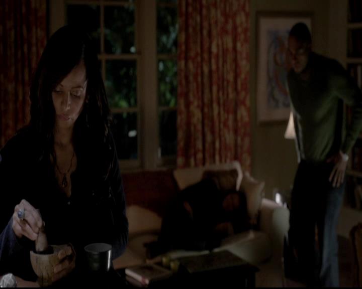 VampireDiariesWorld-dot-org_4x12AViewToAKill1843.jpg