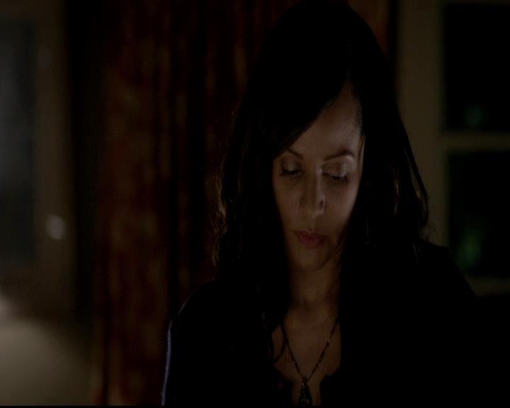 VampireDiariesWorld-dot-org_4x12AViewToAKill1852.jpg