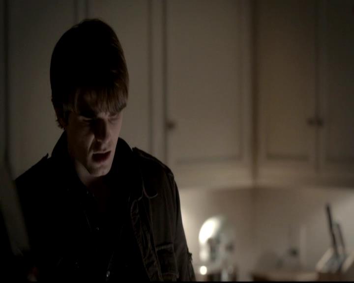 VampireDiariesWorld-dot-org_4x12AViewToAKill1904.jpg