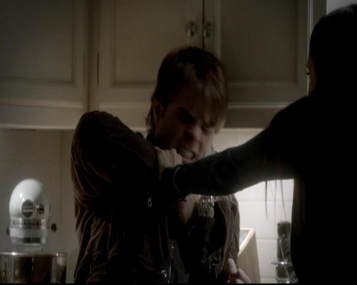 VampireDiariesWorld-dot-org_4x12AViewToAKill1918.jpg
