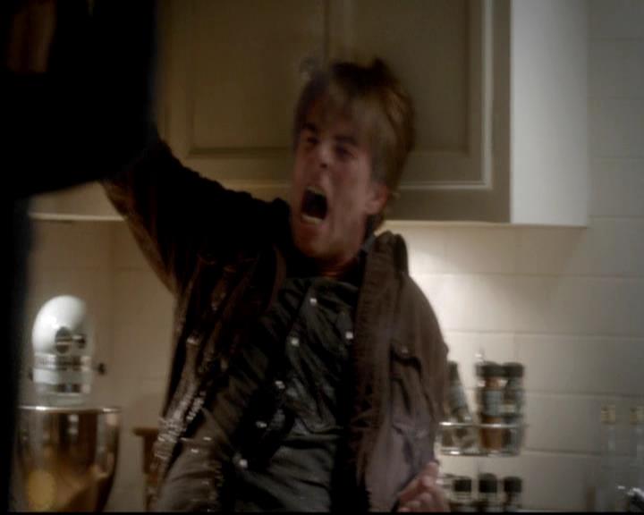 VampireDiariesWorld-dot-org_4x12AViewToAKill1928.jpg