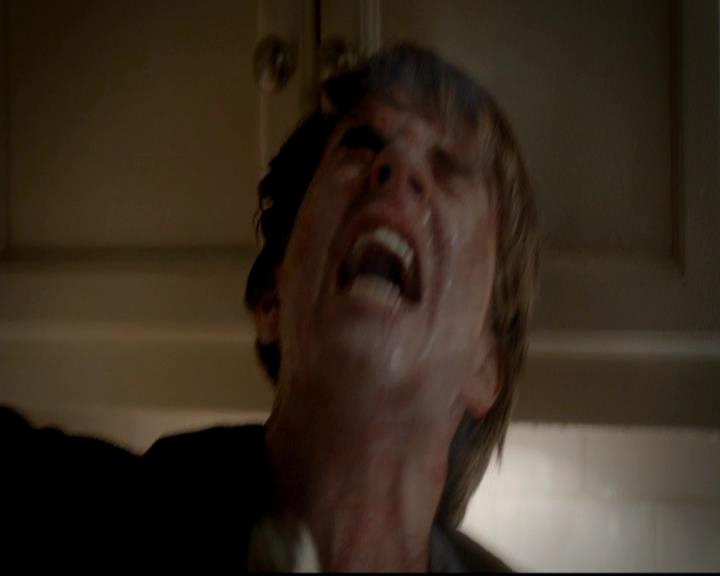 VampireDiariesWorld-dot-org_4x12AViewToAKill1929.jpg