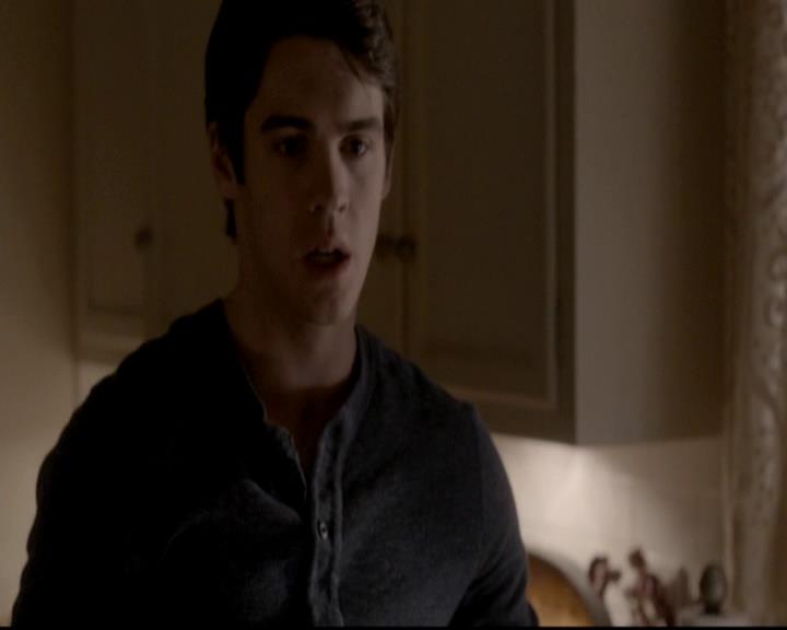 VampireDiariesWorld-dot-org_4x12AViewToAKill1933.jpg
