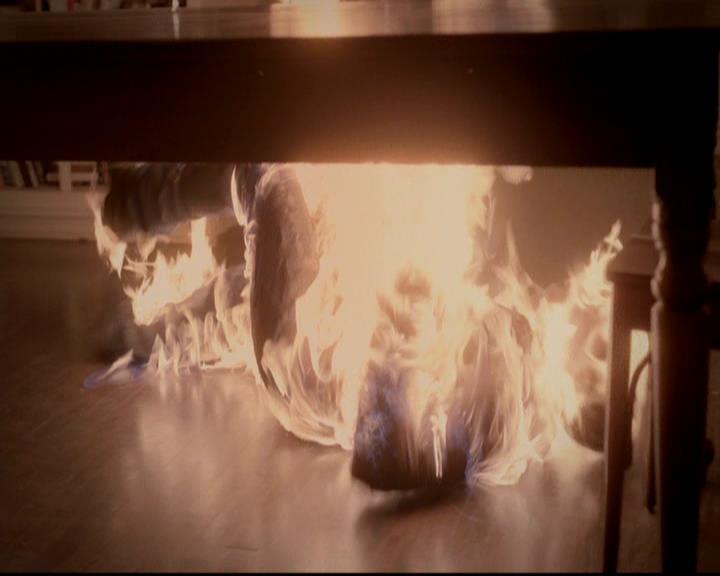 VampireDiariesWorld-dot-org_4x12AViewToAKill1941.jpg