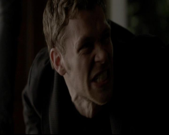 VampireDiariesWorld-dot-org_4x12AViewToAKill2021.jpg