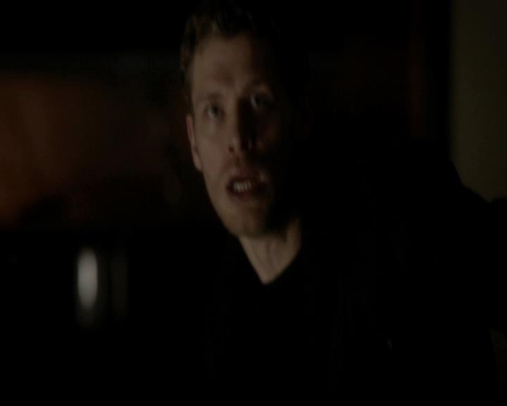 VampireDiariesWorld-dot-org_4x12AViewToAKill2025.jpg