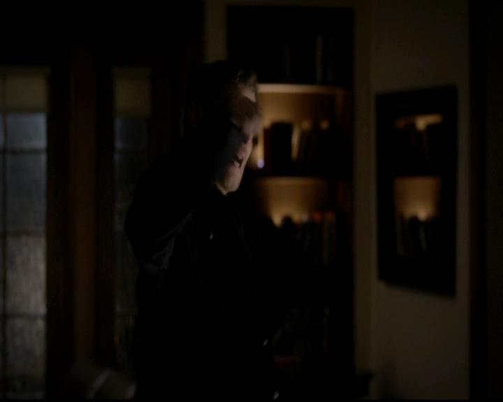 VampireDiariesWorld-dot-org_4x12AViewToAKill2056.jpg