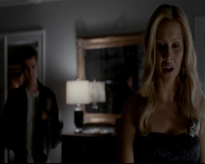 VampireDiariesWorld-dot-org_4x12AViewToAKill2059.jpg