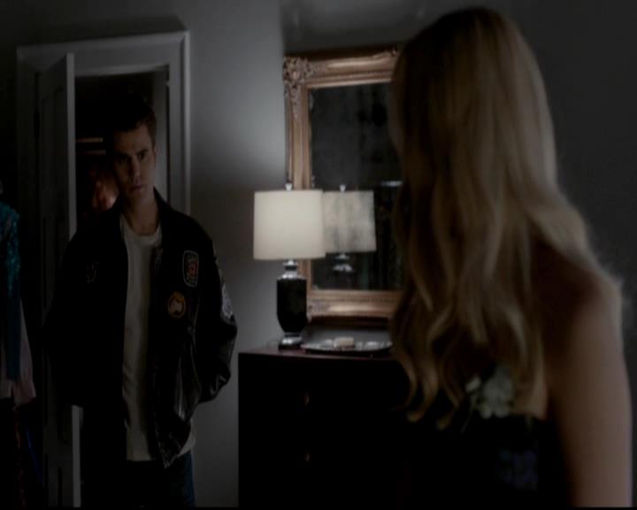 VampireDiariesWorld-dot-org_4x12AViewToAKill2061.jpg