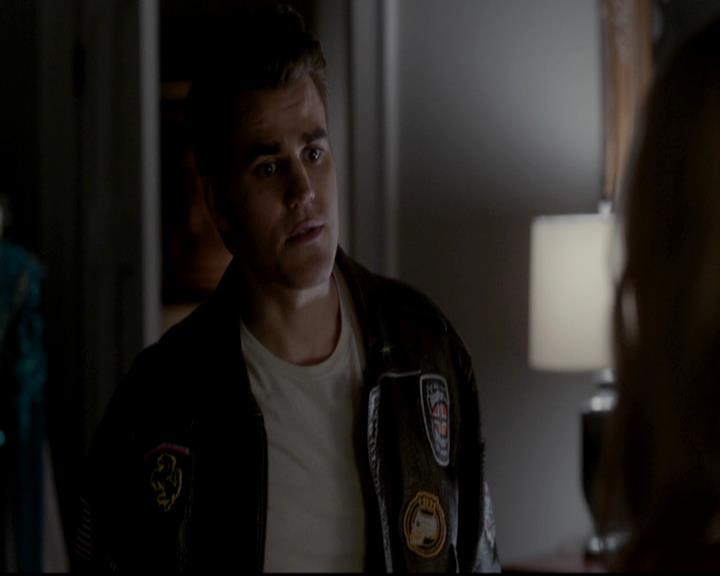 VampireDiariesWorld-dot-org_4x12AViewToAKill2070.jpg