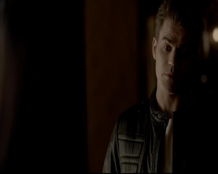 VampireDiariesWorld-dot-org_4x12AViewToAKill2196.jpg