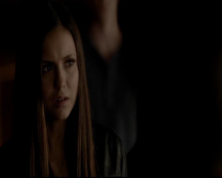 VampireDiariesWorld-dot-org_4x12AViewToAKill2216.jpg