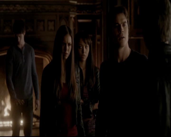 VampireDiariesWorld-dot-org_4x12AViewToAKill2227.jpg