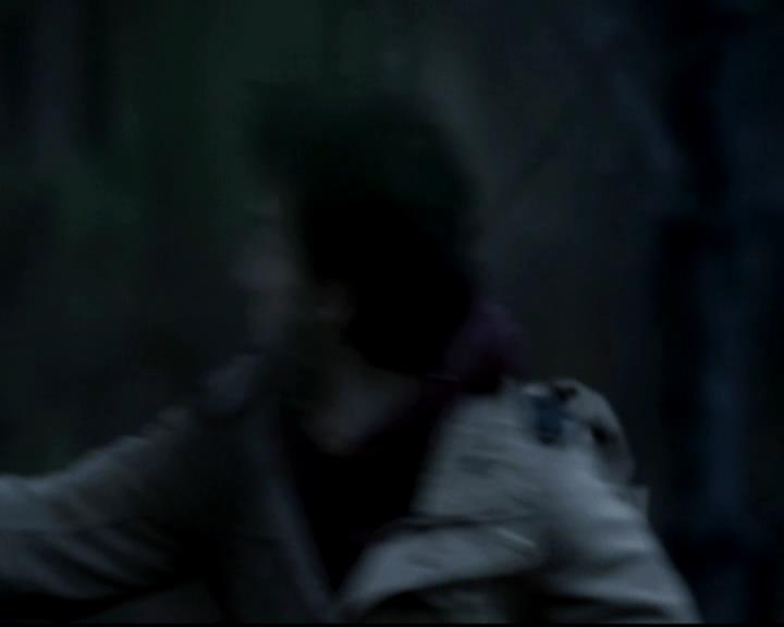 VampireDiariesWorld-dot-org_4x13IntoTheWild0057.jpg