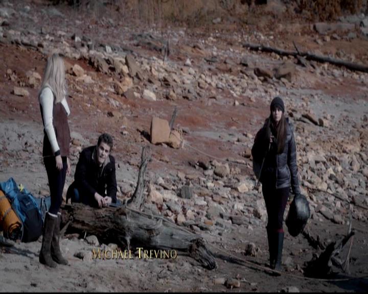 VampireDiariesWorld-dot-org_4x13IntoTheWild0183.jpg