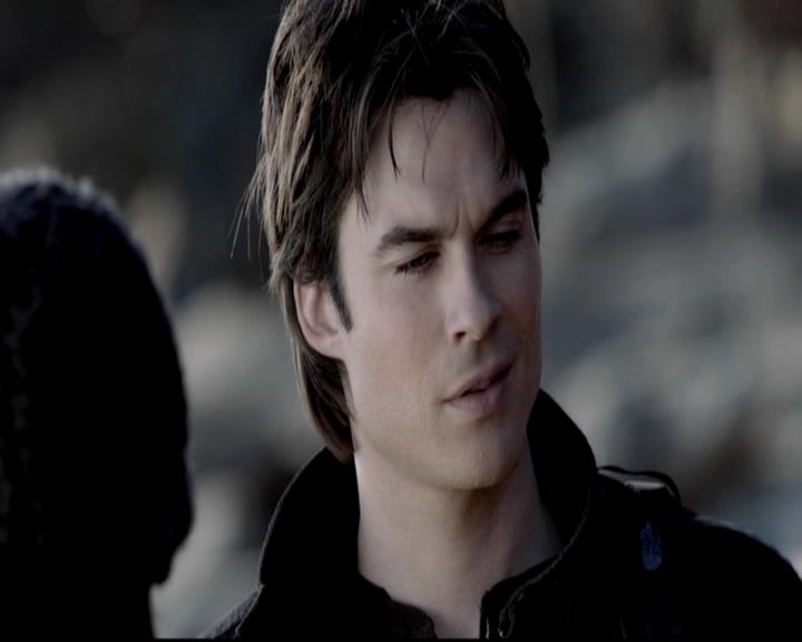 VampireDiariesWorld-dot-org_4x13IntoTheWild0245.jpg