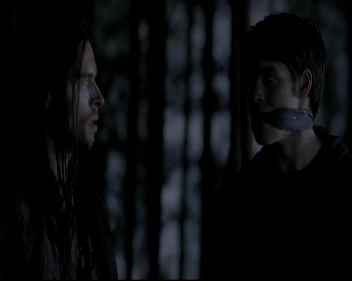 VampireDiariesWorld-dot-org_4x13IntoTheWild2262.jpg