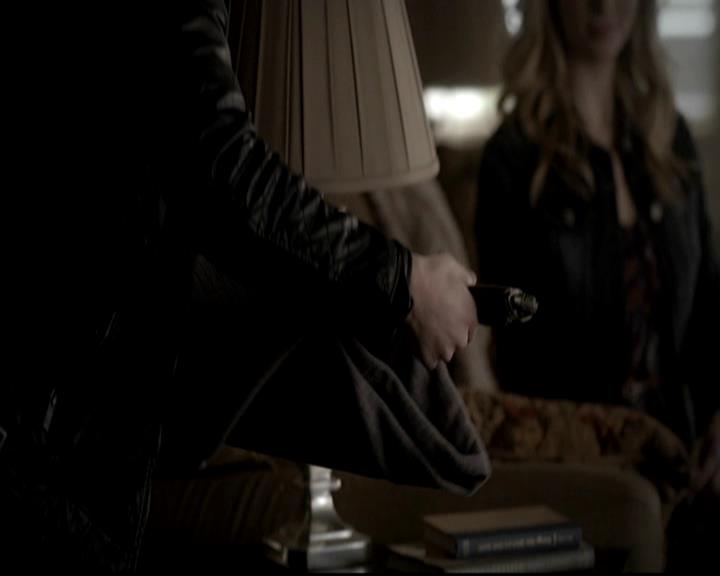 VampireDiariesWorld-dot-org_4x14DownTheRabbitHole0344.jpg