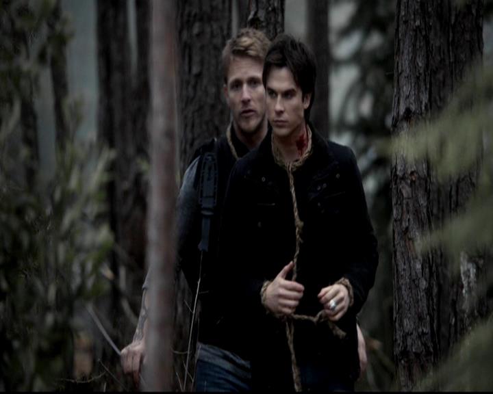 VampireDiariesWorld-dot-org_4x14DownTheRabbitHole0804.jpg