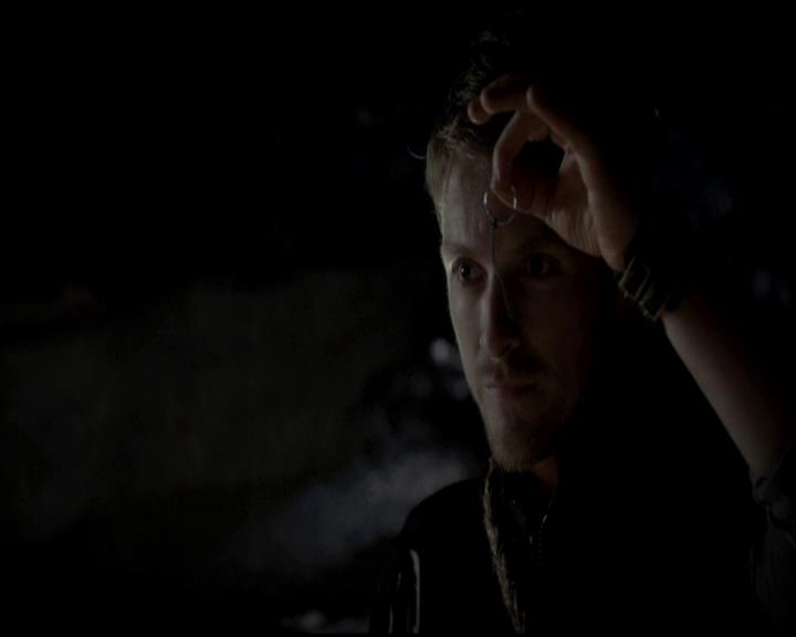 VampireDiariesWorld-dot-org_4x14DownTheRabbitHole1299.jpg