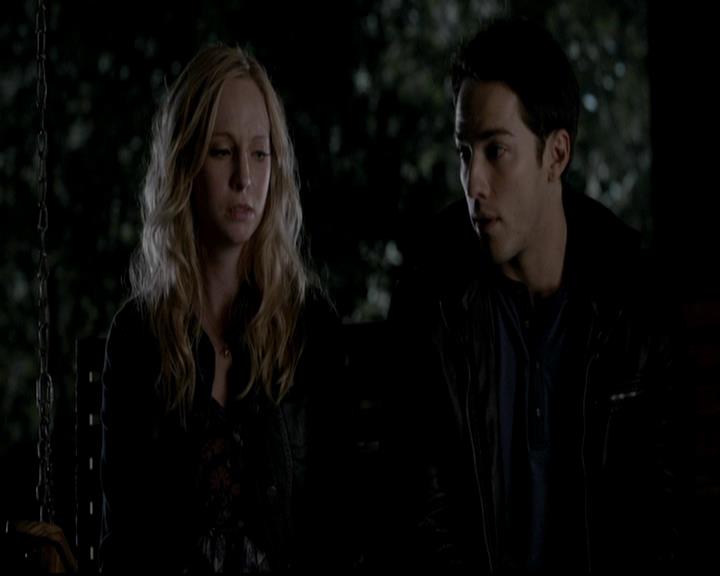 VampireDiariesWorld-dot-org_4x14DownTheRabbitHole1700.jpg